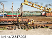 Прораб и рабочие (2011 год). Редакционное фото, фотограф Parmenov Pavel / Фотобанк Лори