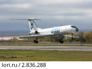 Самолет Ту-134 авиакомпании ЮТ Эир (2011 год). Редакционное фото, фотограф Александр Тарасенков / Фотобанк Лори