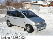 ВАЗ-2120 "Надежда" (2009 год). Редакционное фото, фотограф Art Konovalov / Фотобанк Лори
