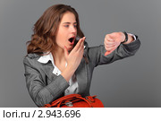 Деловая женщина опаздывает. Стоковое фото, фотограф Александр Макаров / Фотобанк Лори