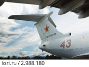 Хвост самолета А-50 — самолета дальнего радиолокационного обнаружения и управления (ДРЛОиУ) (AWACS) (2011 год). Редакционное фото, фотограф А. А. Пирагис / Фотобанк Лори
