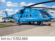 Многоцелевой транспортный вертолёт Ми-38 на экспозиции авиасалона МАКС-2011, Россия. Редакционное фото, фотограф Николай Винокуров / Фотобанк Лори