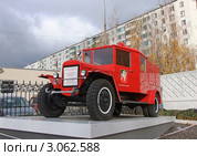 Пожарная автоцистерна ПМЗ-2 на базе ЗиС-5.Набережные Челны (2011 год). Редакционное фото, фотограф Галина Шорикова / Фотобанк Лори