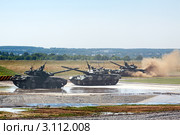IV международный салон вооружения и военной техники. Выставка технологии в машиностроении 2010. Основной российский танк Т-90. Редакционное фото, фотограф Игорь Долгов / Фотобанк Лори