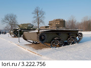 Танки Т-38 и КВ-1С у музея-диорамы "Прорыв блокады Ленинграда" (2012 год). Редакционное фото, фотограф Виктор Карасев / Фотобанк Лори