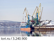 Грузовой порт. Мурманск (2009 год). Стоковое фото, фотограф Parmenov Pavel / Фотобанк Лори