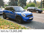 Автомобиль Mini Cooper (Мини-Купер) (2011 год). Редакционное фото, фотограф Алёшина Оксана / Фотобанк Лори