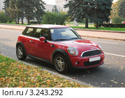 Автомобиль Mini Cooper (Мини-Купер) (2011 год). Редакционное фото, фотограф Алёшина Оксана / Фотобанк Лори