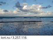 Место отдыха с видом на море (2012 год). Стоковое фото, фотограф Сергей Бойков / Фотобанк Лори