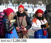 Проводы зимы в Хабаровске 2012 год - масленица. Редакционное фото, фотограф Сергей Заводенко / Фотобанк Лори