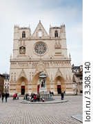 Собор Святого Иоанна Крестителя (Cathedral of St John the Baptist). Лион. Франция. Редакционное фото, фотограф E. O. / Фотобанк Лори