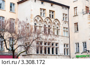 Дом Томасена на площади дю Шанж (XIV век). Лион. Франция (2012 год). Стоковое фото, фотограф E. O. / Фотобанк Лори
