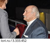 Владимир Зельдин перед выступлением в шоу Славы Зайцева, посвященном юбилею творческой деятельности (2012 год). Редакционное фото, фотограф Наталья Крупская / Фотобанк Лори