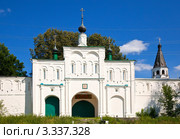 Ворота в монастырь Святого Предположения, Александров, Россия (2011 год). Стоковое фото, фотограф Яков Филимонов / Фотобанк Лори