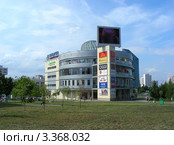 Торговый центр "Звездочка" около метро "Юго-Западная". Москва (2011 год). Редакционное фото, фотограф lana1501 / Фотобанк Лори