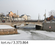 Хельсинки. Мостик через канал (2012 год). Стоковое фото, фотограф Сергей Бойков / Фотобанк Лори