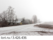 Туманно-снежное утро. Улица Большая Чаусская. Могилев. Беларусь. (2012 год). Стоковое фото, фотограф Виктор Пелих / Фотобанк Лори