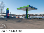Автоматическая АЗС концерна "Несте ойл" (Neste Oil). Пуумала, Финляндия (2012 год). Редакционное фото, фотограф Виктор Карасев / Фотобанк Лори