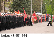 Начало парада в честь Дня Победы в г. Обнинске (2011 год). Редакционное фото, фотограф Алёшина Оксана / Фотобанк Лори