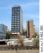 Высотное здание бизнес-центра на Земляном Валу (2012 год). Редакционное фото, фотограф SevenOne / Фотобанк Лори