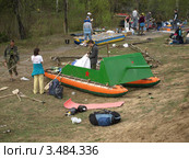 "Крейсер" перед отплытием, туристический поход (2012 год). Редакционное фото, фотограф Сергей Юрьев / Фотобанк Лори