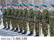 Районный конкурс среди школ,посвящённый  Победе в Великой Отечественной войне.Десант.Подготовка к выступлению. (2010 год). Редакционное фото, фотограф Роман Фомин / Фотобанк Лори