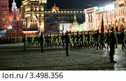 Ночная репетиция парада Победы на Красной площади 3 мая 2012 года. Редакционное видео, видеограф Игорь Долгов / Фотобанк Лори