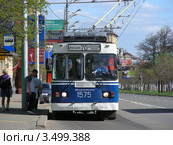 Троллейбус № 70 "Братцево - Белорусский вокзал" едет по улице Ленинградский проспект. Москва (2012 год). Редакционное фото, фотограф lana1501 / Фотобанк Лори