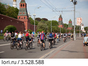 Парад велосипедистов в Москве 20 мая 2012г. Редакционное фото, фотограф Наталья Волкова / Фотобанк Лори
