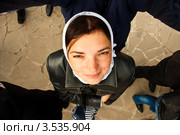 Портрет девушки в светлом платке. Стоковое фото, фотограф Прусский Андрей / Фотобанк Лори