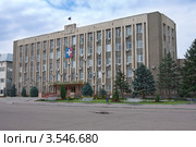 Здание администрации Буденновска (2012 год). Стоковое фото, фотограф Андрей Ижаковский / Фотобанк Лори