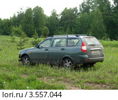 Автомобиль "Лада-Приора" (2012 год). Редакционное фото, фотограф Сергей Юрьев / Фотобанк Лори