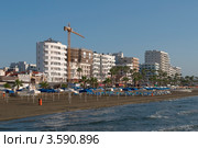 Современная Ларнака ранним утром. Кипр (2012 год). Редакционное фото, фотограф Виктор Карасев / Фотобанк Лори