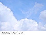 Голубое облачное небо. Стоковое фото, фотограф Илюхина Наталья / Фотобанк Лори