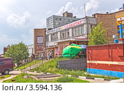 Лыткарино. Торговый дом «1-й квартал» и городской крытый рынок (2012 год). Редакционное фото, фотограф Владимир Сергеев / Фотобанк Лори