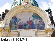 Мозаика «Слава Праге» над входом в Общественный дом (Obecní dům). Прага (2012 год). Стоковое фото, фотограф Катерина Макарова / Фотобанк Лори