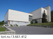 Здание музея Ильменского заповедника (2012 год). Редакционное фото, фотограф Виталий Горелов / Фотобанк Лори