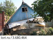 Город Крымск. Саманный дом, разрушенный в результате наводнения (2012 год). Стоковое фото, фотограф Василий Пешненко / Фотобанк Лори