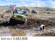 Уаз едет по бездорожью (2012 год). Редакционное фото, фотограф Валерий Александрович / Фотобанк Лори