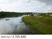 Свято-Успенский мужской монастырь на левом берегу Волги в городе Старица (2007 год). Стоковое фото, фотограф Михаил Ворожцов / Фотобанк Лори