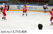 Хоккейный матч между командами-юниорами "Спартак" и "Алмаз" (2010 год). Редакционное видео, видеограф Losevsky Pavel / Фотобанк Лори