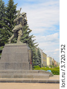 Памятник А. Матросову, установленный на его могиле, город Великие Луки, Псковская область (2012 год). Редакционное фото, фотограф Галина Ермолаева / Фотобанк Лори