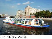 Банкетный теплоход  "Галина Уланова" на Москва-реке (2012 год). Редакционное фото, фотограф Абрамов Роман Николаевич / Фотобанк Лори