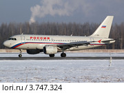 Airbus A-319 авиакомпании Россия (2012 год). Редакционное фото, фотограф Сергей Крамарев / Фотобанк Лори
