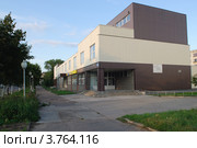 Торговый комплекс, город Олонец, Республика Карелия (2012 год). Редакционное фото, фотограф Вячеслав Палес / Фотобанк Лори