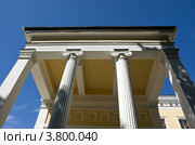 Дворец дачи Лейхтенберских. "Сергиевка". Петергоф. Фасад (2012 год). Редакционное фото, фотограф Владимир Макеев / Фотобанк Лори