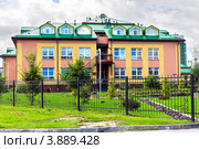 МАДОУ детский сад № 55. Улица Нарвская, дом 117, микрорайон Сельма, Калининград (2012 год). Редакционное фото, фотограф Сергей Трофименко / Фотобанк Лори