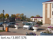 Город Бугульма. Привокзальная площадь (2012 год). Редакционное фото, фотограф Андрей Ижаковский / Фотобанк Лори