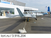 Самолет-разведчик для проведения аэрофотосъемки Diamond DA42 Twin Star OPALE. Международная авиакосмическая выставка (ILA 2012), Берлин. Германия. Редакционное фото, фотограф Sergey Kohl / Фотобанк Лори