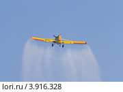 Демонстрационный полет польского сельскохозяйственного самолета PZL-106 Kruk. Международная авиакосмическая выставка (ILA 2012), Берлин. Германия. Редакционное фото, фотограф Sergey Kohl / Фотобанк Лори